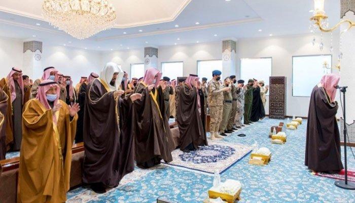 Performing istisqa prayers in other mosques in Saudi Arabia, including Masjid al-Haram