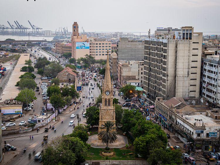 Pakistan Karachi: Dangerous increase in corona rate, reached 15%