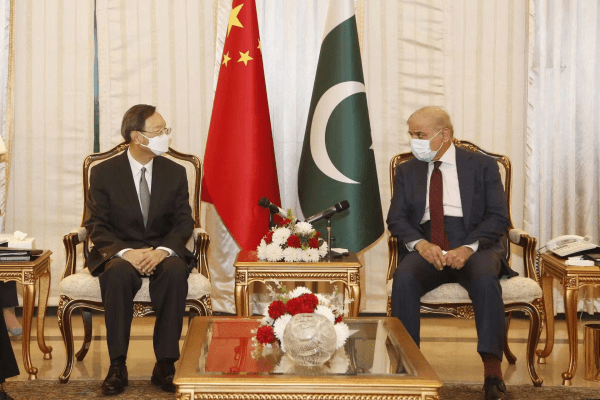 Prime Minister Shahbaz Sharif met Chinese President Xi Jinping